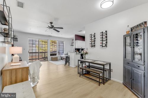 unit-204-2006 Peggy Stewart Way, ANNAPOLIS, MD, 21401-6343 | Card Image