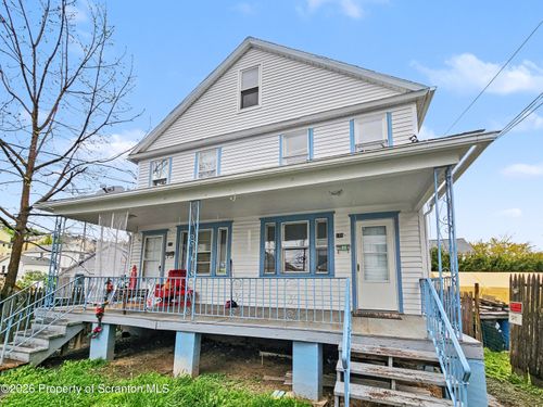 109 1/2 Penn St, Kingston, PA, 18704-2632 | Card Image