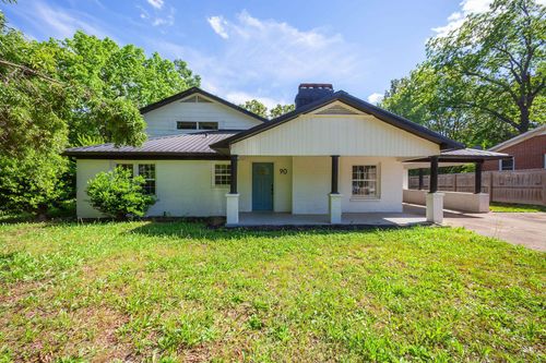 90 Shaw Ln, Savannah, TN, 38372-1840 | Card Image