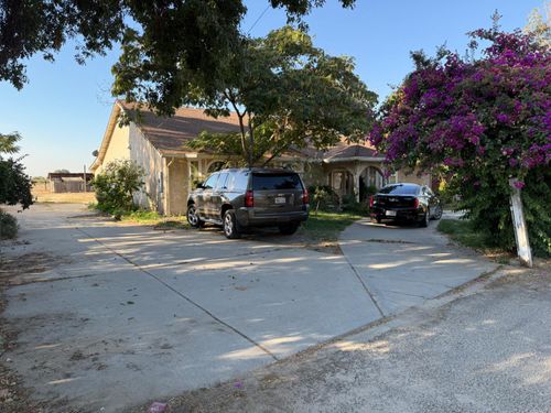 15861 Oak St, Delhi, CA, 95315-9656 | Card Image