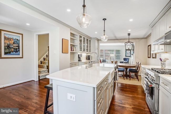 6737 Baron Rd, Townhouse with 4 bedrooms, 4 bathrooms and null parking in MCLEAN VA | Image 7