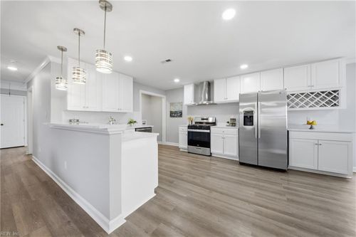 325 Appian Ave, Virginia Beach, VA, 23452-5403 | Card Image