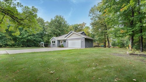 151 Bluffs Rd Nw, Alexandria, MN, 56308-8066 | Card Image