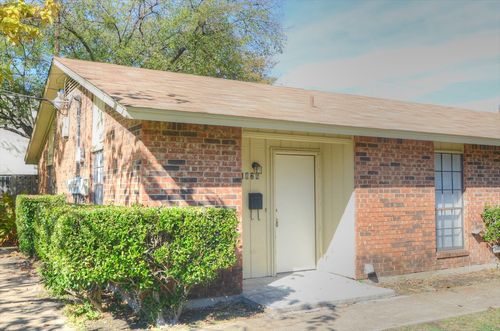 1826 Randolph Dr, Garland, TX, 75041-6327 | Card Image
