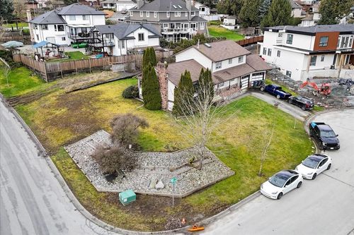 5737 190 Street, Surrey, BC, V3S7M5 | Card Image