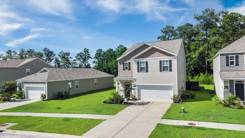 639 Silver Spruce St, Summerville, SC, 29486-7052 | Card Image