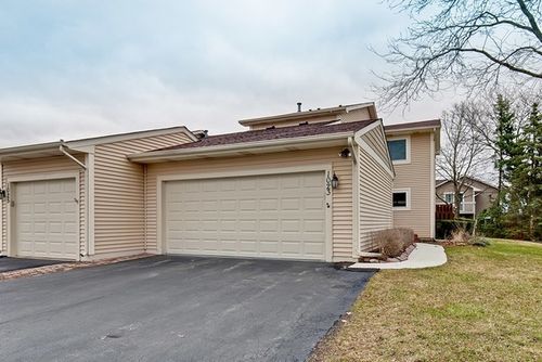 1023 Cumberland Court, Vernon Hills, IL, 60061 | Card Image