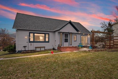 640 University St, Spearfish, SD, 57783-1923 | Card Image