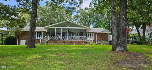 303 E Arrowhead Dr, Clinton, NC, 28328-3017 | Card Image