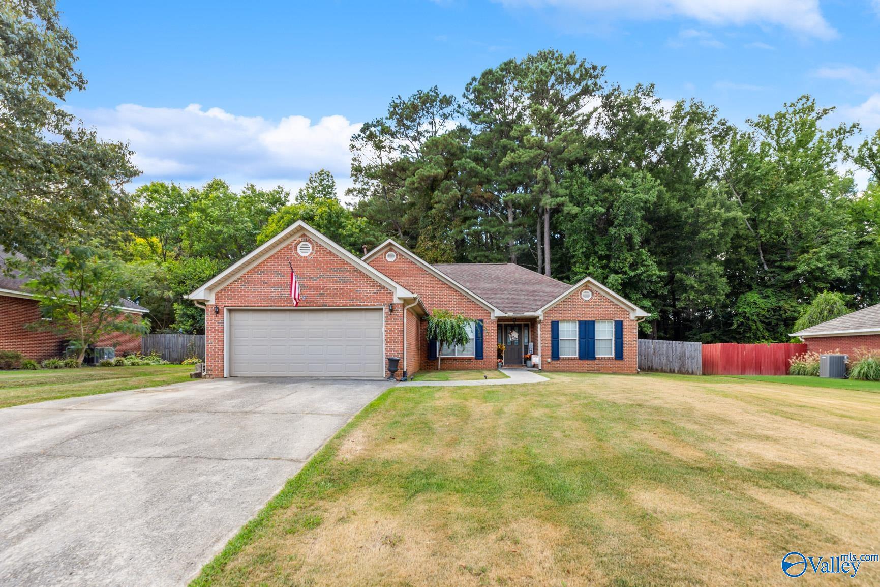 Aspen Dr, Hartselle, AL 35640