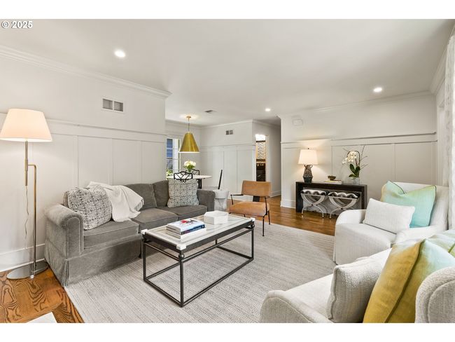 817 D Ave, House other with 3 bedrooms, 4 bathrooms and 2 parking in Lake Oswego OR | Image 26