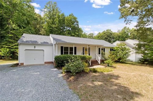 7383 Founders Mill Way E, Gloucester, VA, 23061-5283 | Card Image