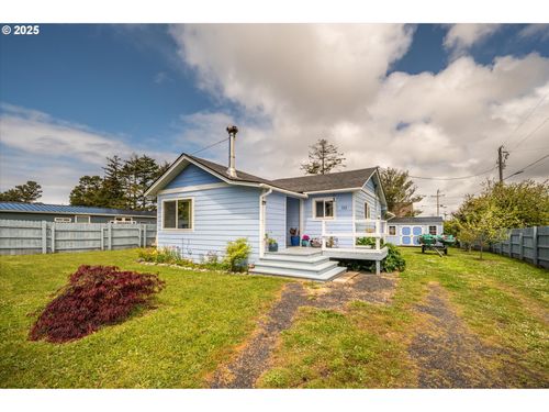 532 10th St, Port Orford, OR, 97465-8765 | Card Image