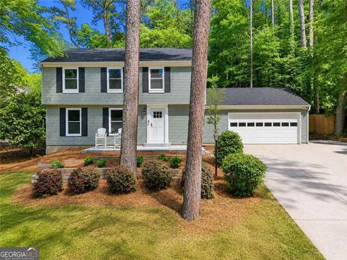 9715 N Pond Cir, Roswell, GA, 30076-2916 | Card Image