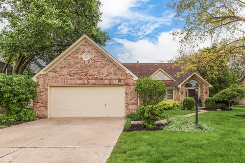 11501 Woodview East Dr, Carmel, IN, 46032-3428 | Card Image