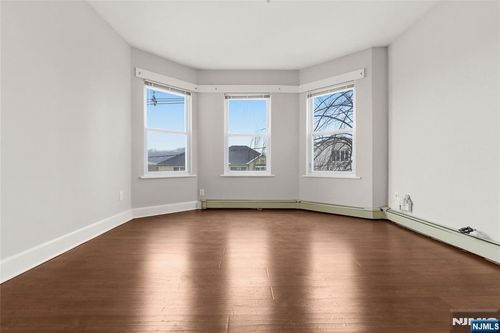 518 Forest St, Kearny, NJ, 07032-3653 | Card Image