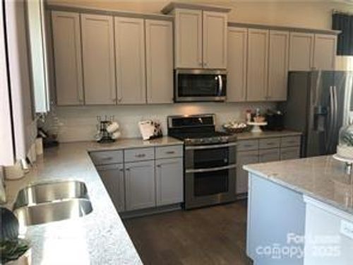 1138 Doveridge St, Charlotte, NC, 28273-5683 | Card Image