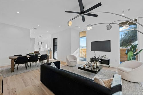 b-1407 Valleyridge Dr, Austin, TX, 78704-6059 | Card Image