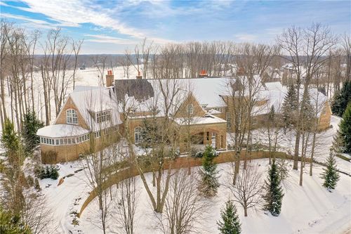 545 Bristol Dr, Aurora, OH, 44202-8590 | Card Image