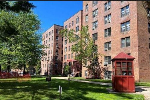 2f-150-20 71st Ave, Kew Garden Hl, NY, 11367-2117 | Card Image
