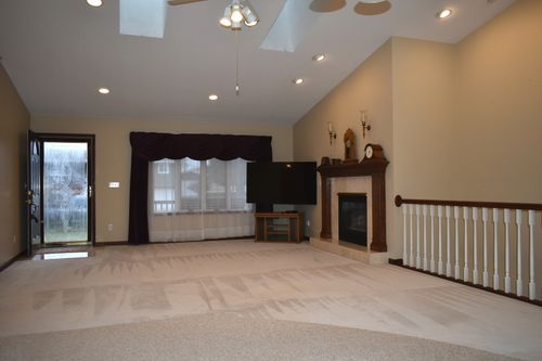 1308 W Carol Dr, Roanoke, IL, 61561-9651 | Card Image