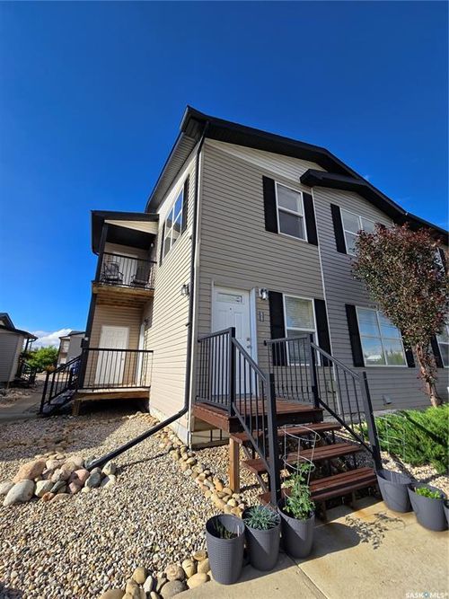 22-1275 S Railway St E, Swift Current, SK, S9H5P3 | Card Image