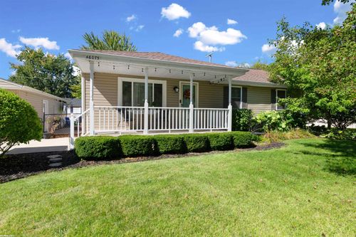 46075 Waco St, Shelby Township, MI, 48317-3949 | Card Image