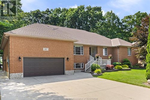 217 Woodland Dr, Harrow, ON, N0R1G0 | Card Image