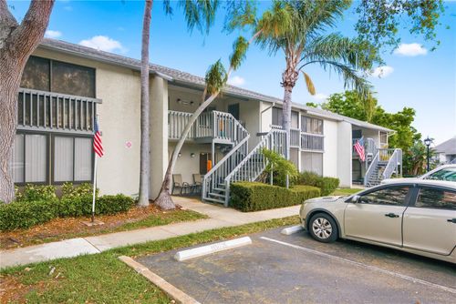 208-11201 122nd Ave, LARGO, FL, 33778-2630 | Card Image