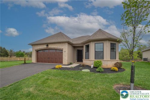 4085 Eveningstar Rd, EMMAUS, PA, 18049-1976 | Card Image
