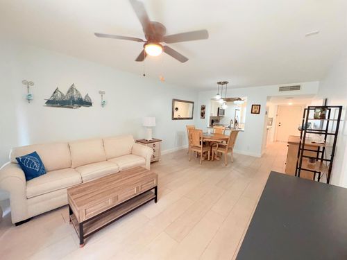 apt-306-3138 Via Poinciana, Lake Worth, FL, 33467-1971 | Card Image