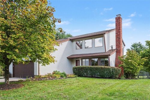 9875 Mentor Rd, Chardon, OH, 44024-9669 | Card Image