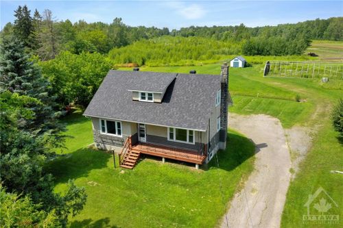 3573 Navan Rd, Navan, ON, K4B1H9 | Card Image