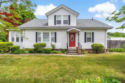 28 Central Ave, Seekonk, MA, 02771-4120 | Card Image