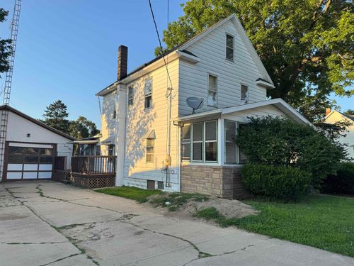 316 W American St, Freeport, IL, 61032-5412 | Card Image