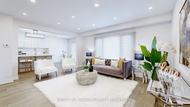 28 Beaton Ave, House other with 6 bedrooms, 4 bathrooms and 4 parking in Maple ON | Image 4