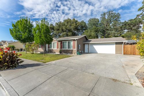3437 Sol Ln, Ukiah, CA, 95482-8632 | Card Image