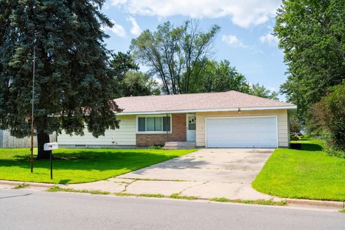 317 16th Ave Se, Saint Cloud, MN, 56304-1308 | Card Image