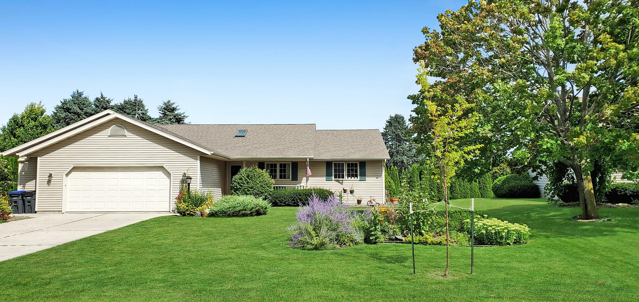 Grey Fox Dr, Sheboygan, WI 53081
