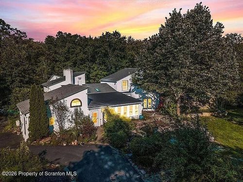 460 Reeders Run Rd, Stroudsburg, PA, 18360-7803 | Card Image