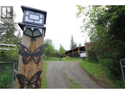 3194 Creighton Valley Rd, Cherryville, BC, V0E2G3 | Card Image