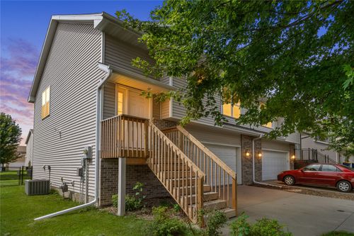 235 N Park Ridge Rd, North Liberty, IA, 52317-2002 | Card Image