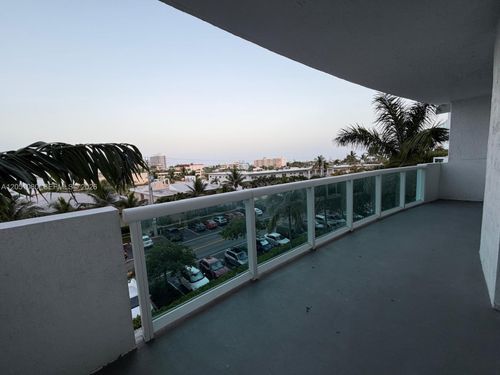 402-7910 Harbor Island Dr, North Bay Village, FL, 33141-3394 | Card Image