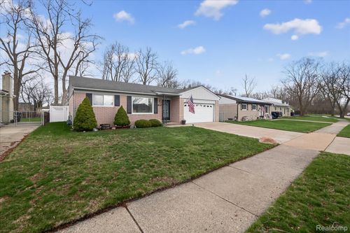 25046 Chestnut St, Taylor, MI, 48180-4538 | Card Image