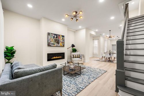 49 W Sharpnack St, PHILADELPHIA, PA, 19119-2721 | Card Image