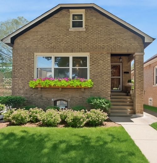 5943 N Talman Ave, Chicago, IL, 60659-4008 | Card Image