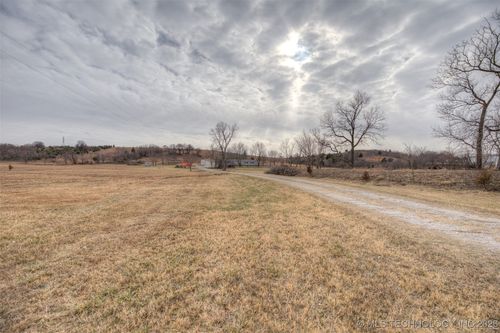 6658 Bratton Rd, Tulsa, OK, 74126-5002 | Card Image