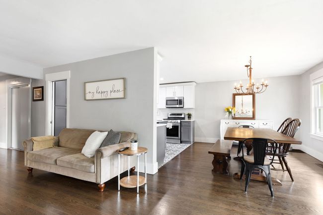 10830 S Tripp Ave, House other with 3 bedrooms, 2 bathrooms and 2 parking in Oak Lawn IL | Image 5