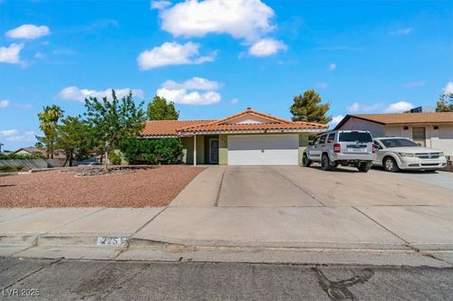 2251 Horse Creek Cir, Henderson, NV, 89014-5001 | Card Image