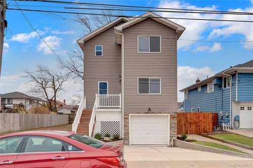 1010 California Pl, Island Park, NY, 11558-2202 | Card Image